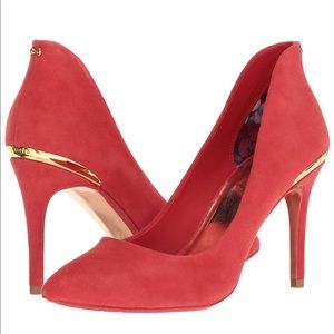 NWOB Ted Baker Saviy Suede Point Toe Heel 38